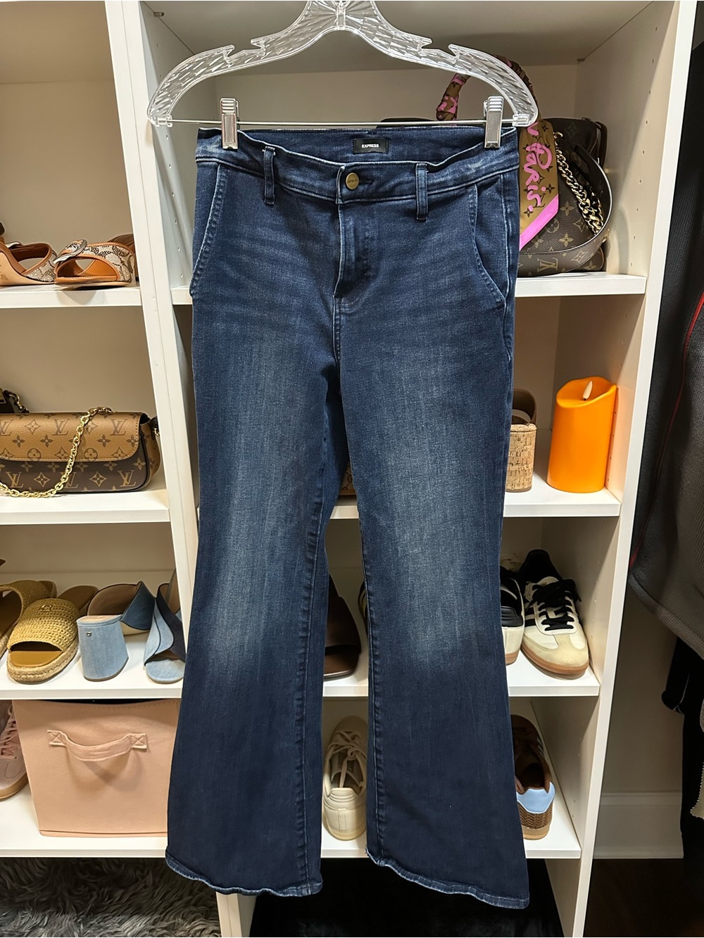 Express 70s Flare MidRise Jeans size 6R Great Condition!